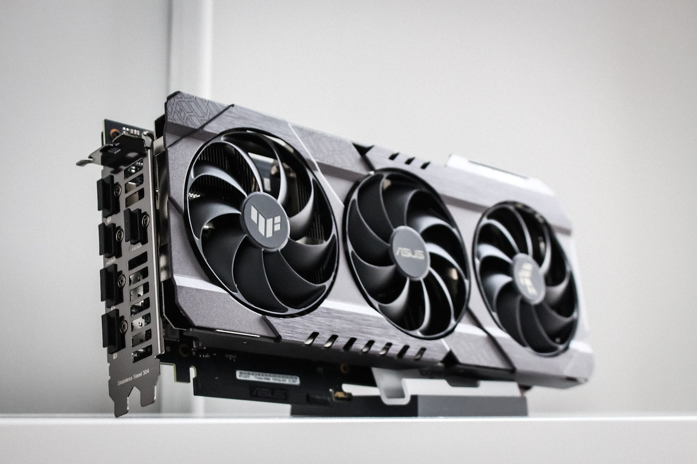 GPU accelerator cards burned in for data-center reliability