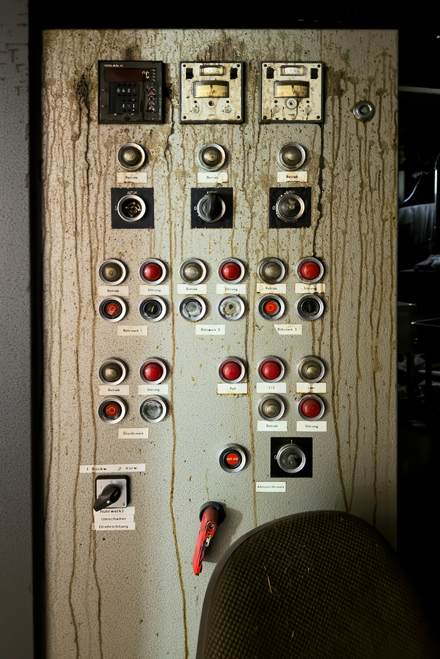 Heating and cooling sides of a chamber, each with their own tuning