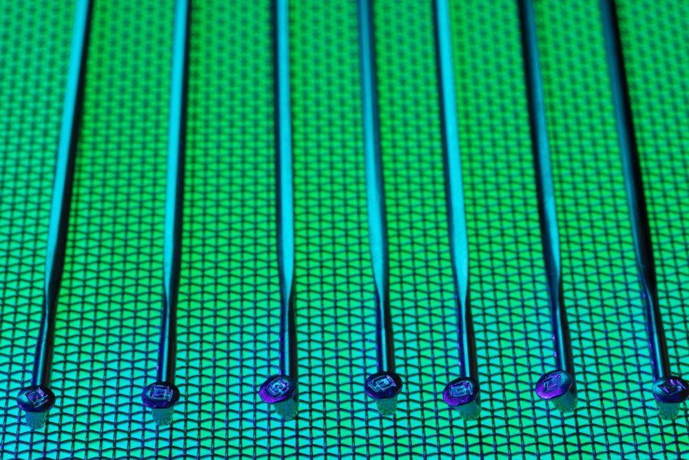 A patterned silicon semiconductor wafer with a fine die grid